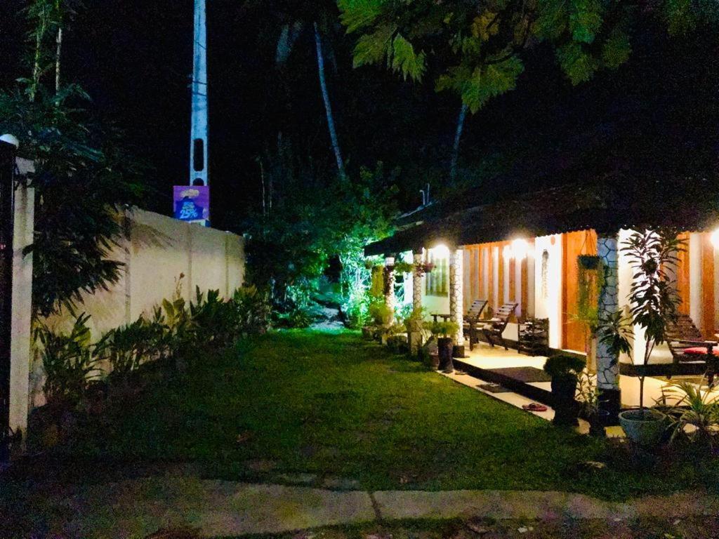 Freedom192 Hotell Weligama Exteriör bild