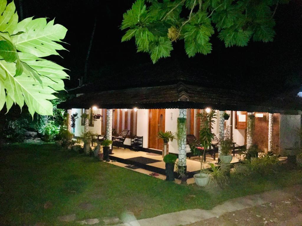 Freedom192 Hotell Weligama Exteriör bild