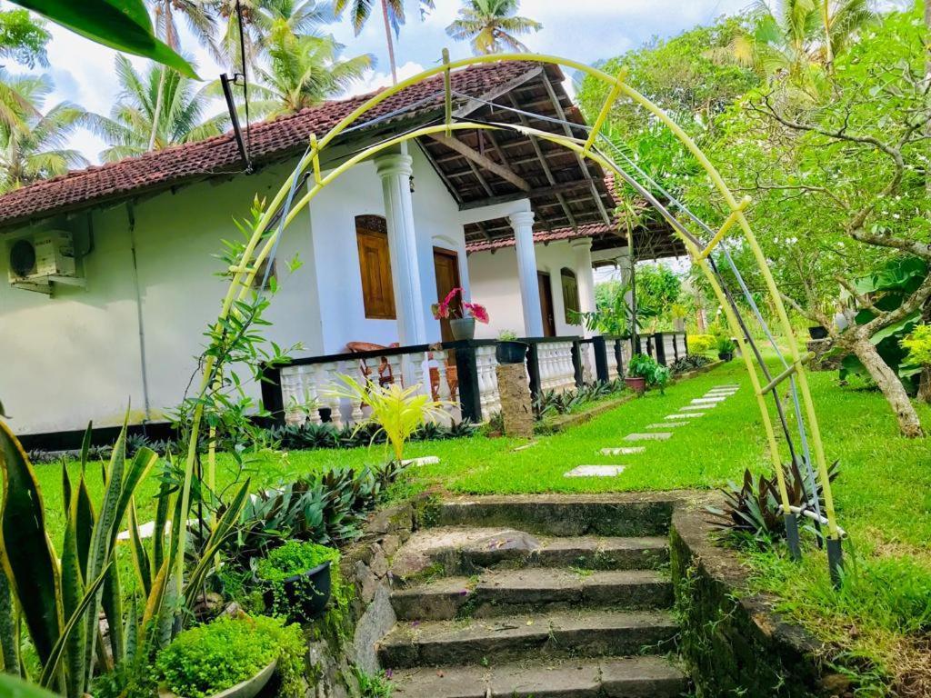 Freedom192 Hotell Weligama Exteriör bild