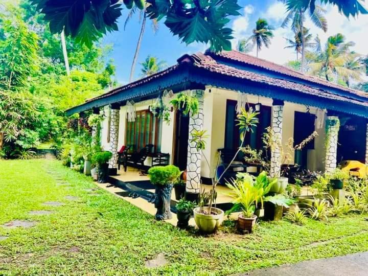 Freedom192 Hotell Weligama Exteriör bild