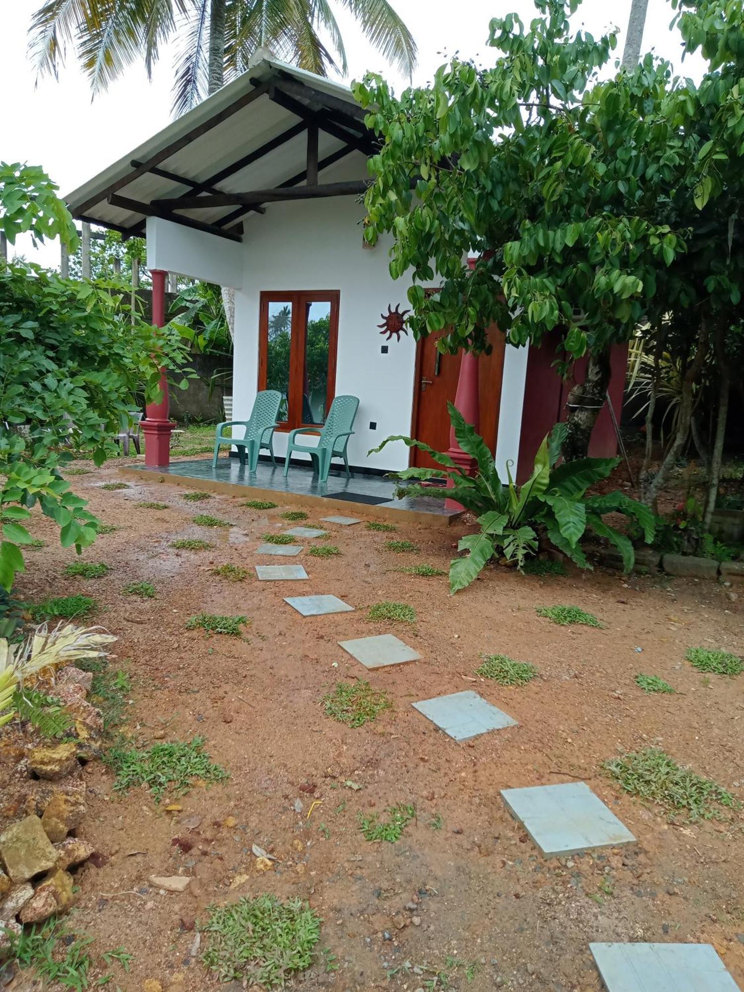 Freedom192 Hotell Weligama Exteriör bild